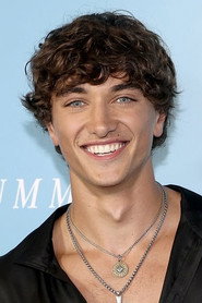 Actor Gavin Casalegno din filmul Regina ringului (2025)