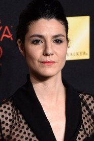 Actor Iraia Elias din filmul Ea pășește în întuneric (2025)