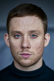 Actor Joe Cole din filmul Cei blestemați (2025)