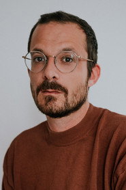 Actor Francis-William Rhéaume din filmul Simple comme Sylvain (2023)