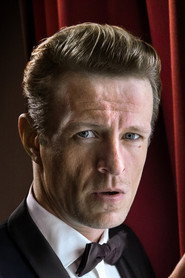 Actor Alexander Scheer din filmul Köln 75 (2025)