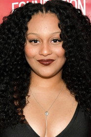 Actor Aliyah Royale din serialul The Walking Dead: Lumea de dincolo (2020)