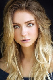 Actor Maddie Phillips din serialul Generația V (2023)