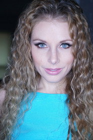 Actor Mercedes Peterson din filmul Ghosts of Red Ridge (2024)