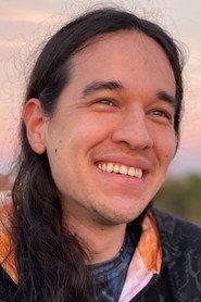 Actor Mac Davis din filmul Nu muri: Omul care vrea să trăiască veșnic (2025)