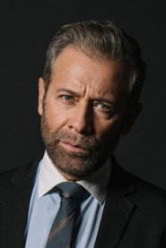 Actor Juan Manuel Bernal din serialul Nimeni nu ne-a văzut plecând (2025)