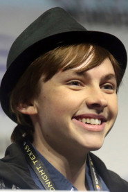 Actor Stuart Allan din filmul Batman: Legături de sânge (2016)