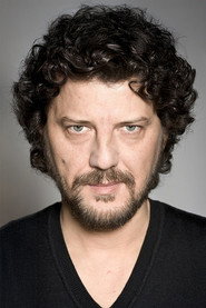 Actor İlker Aksum din filmul Miracol în celula 7 (2019)