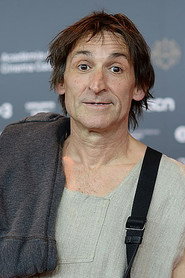 Actor Albert Pla din filmul Evadarea (2024)