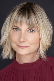 Actor Kerri Kenney din serialul Patru anotimpuri (2025)