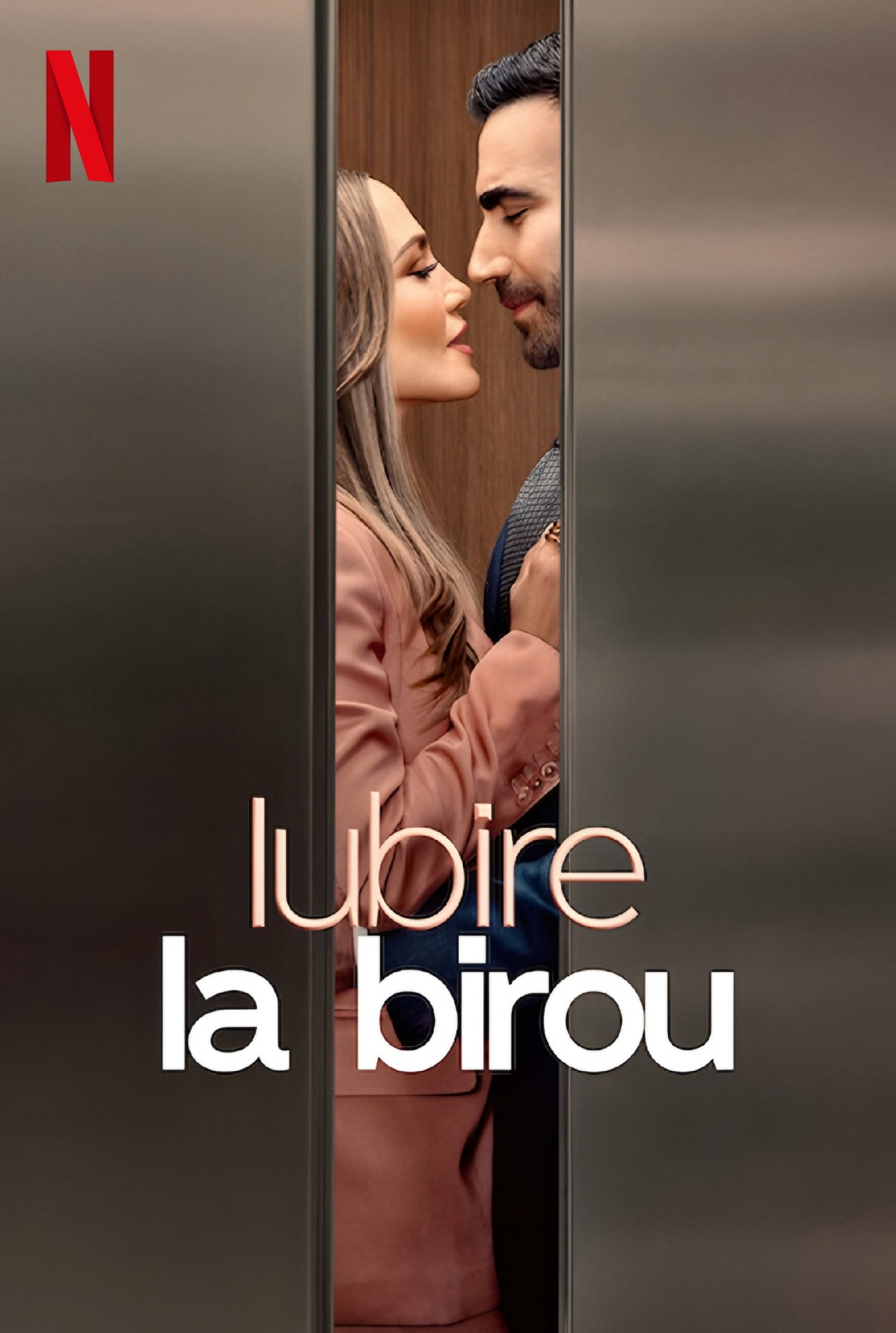Iubire la birou