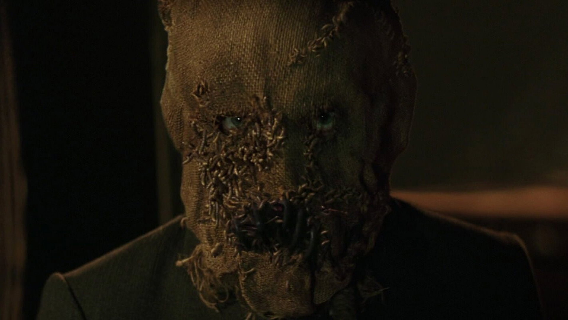 Batman Begins (2005) - color palette reference - frame 3