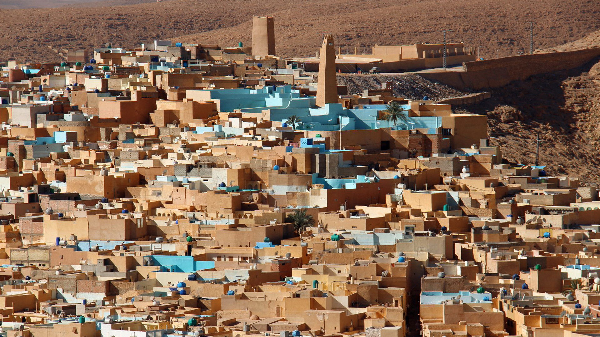 Towards the South, A journey around earthen architecture and André Ravéreau