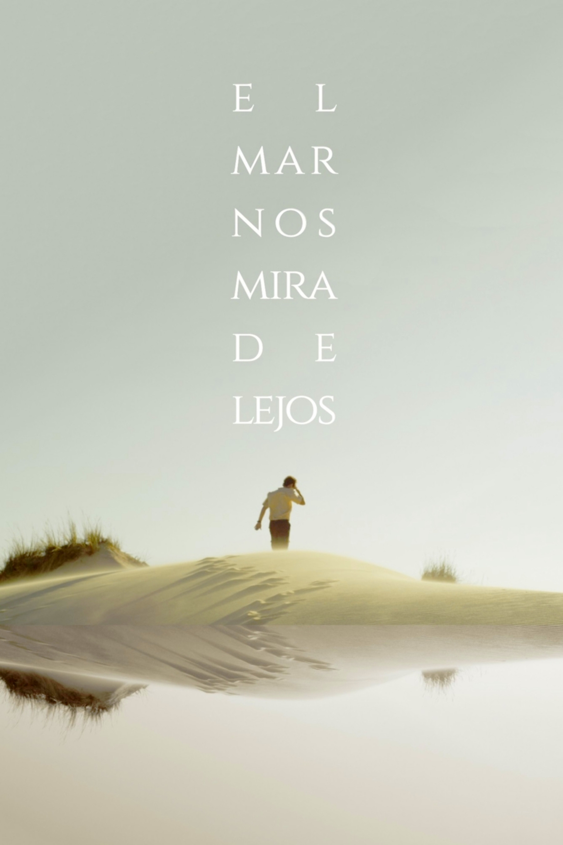El mar nos mira de lejos