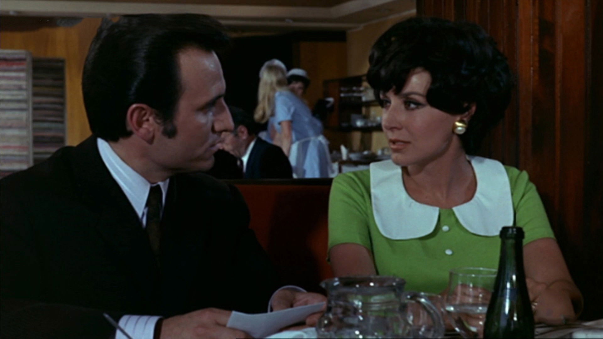 Relaciones casi públicas