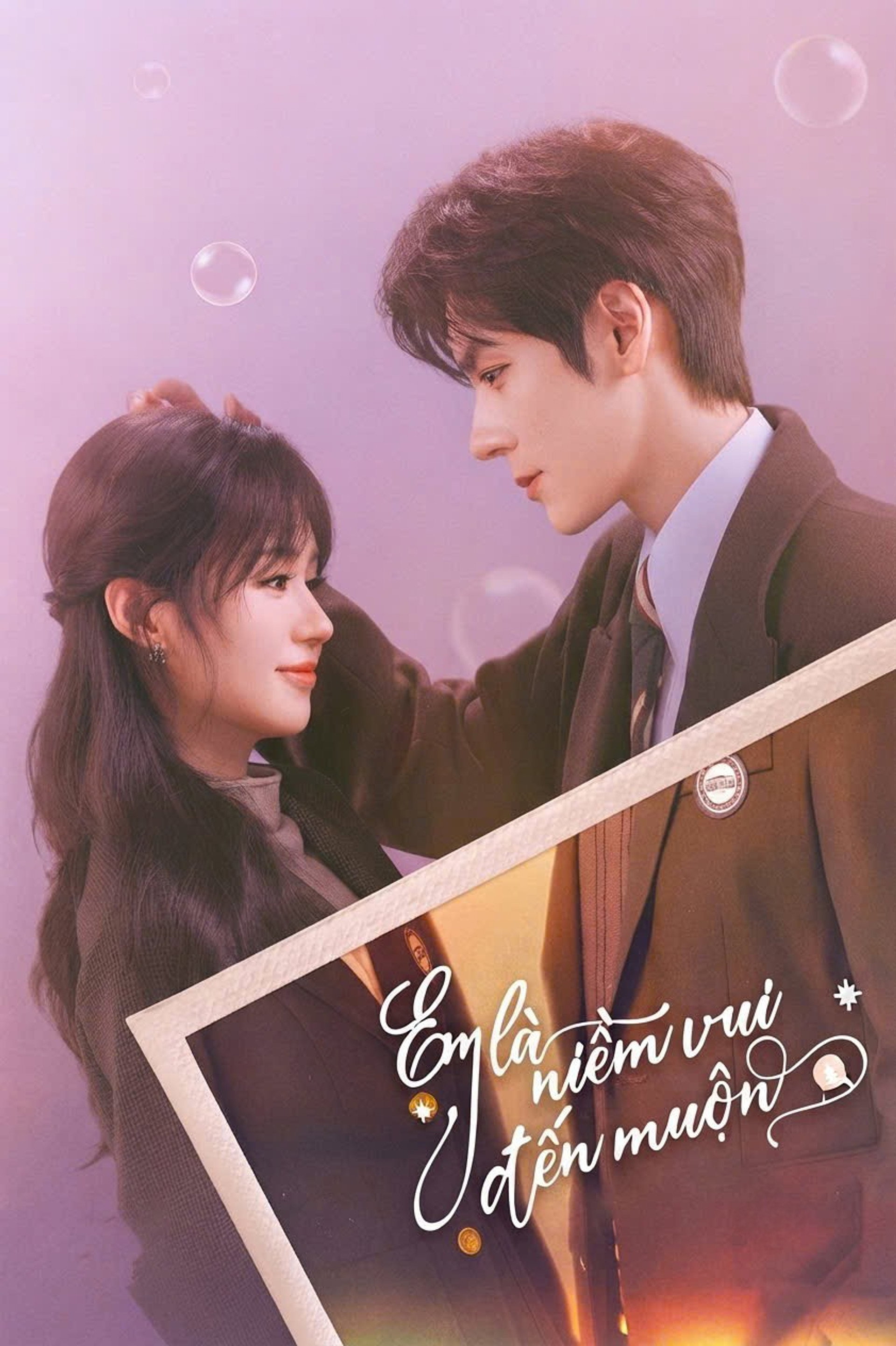Em là niềm vui đến muộn