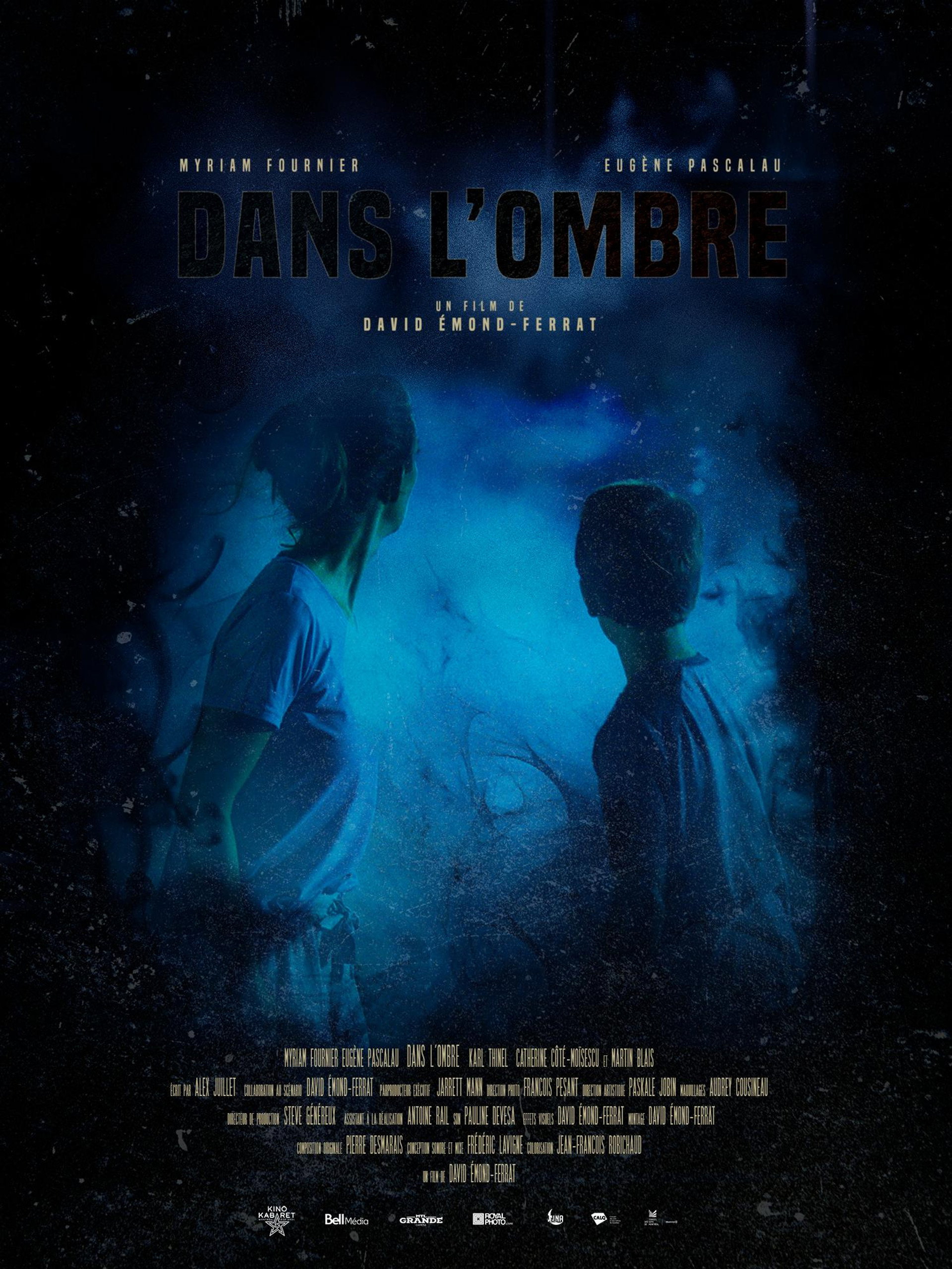 Dans l'ombre