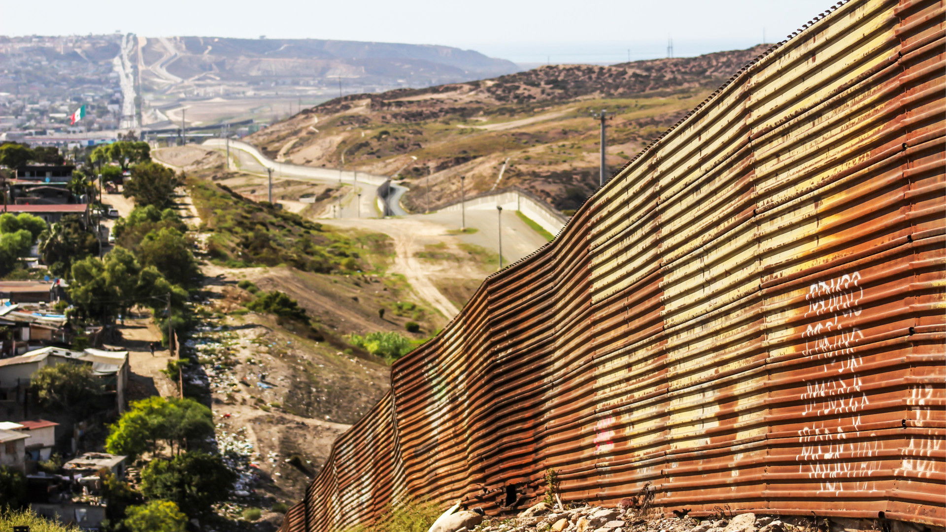 Ser Fronterizo: Crónicas de las Asimetrías Globales