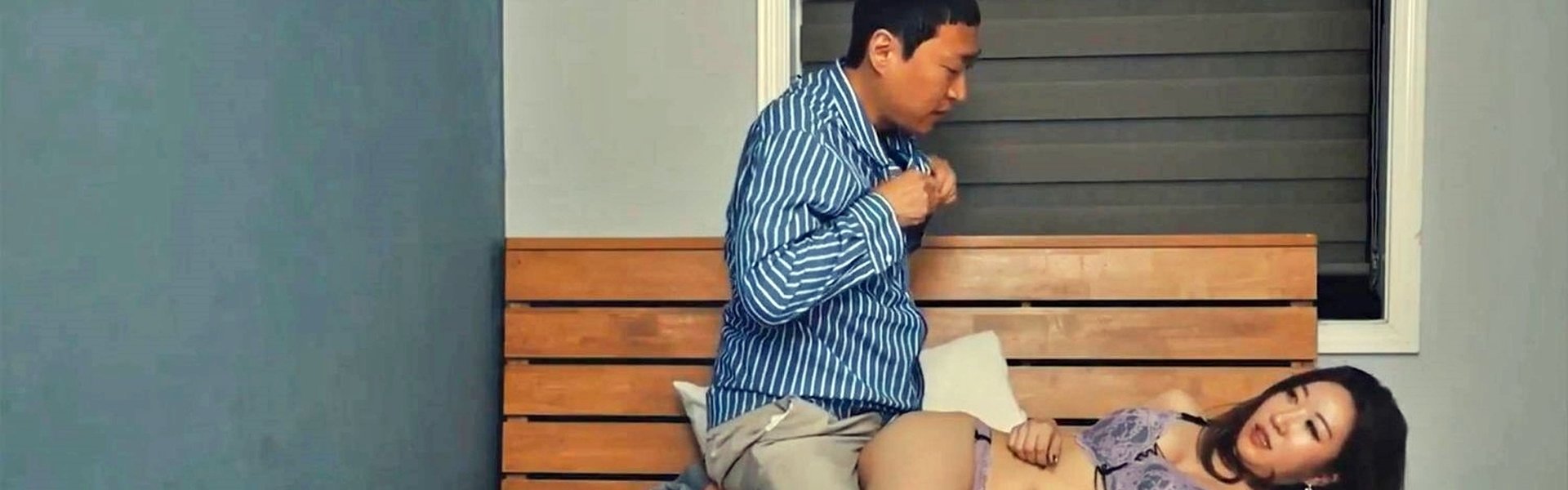 Lady Next Door Who Made an Affair Contract