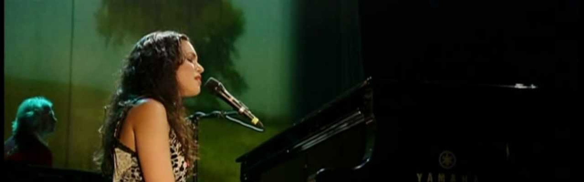 Norah Jones and The Handsome Band: Live in 2004