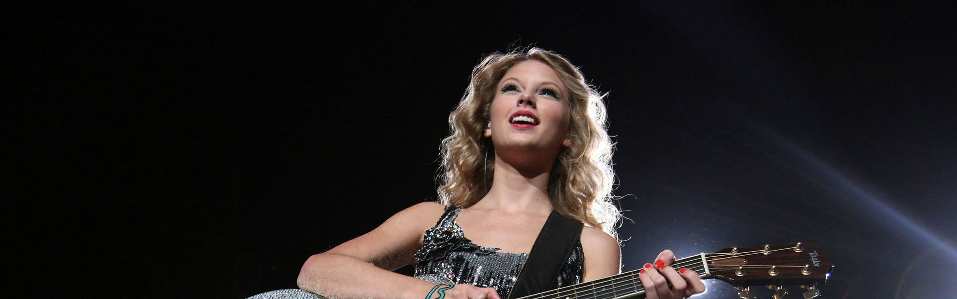 Taylor Swift: Journey to Fearless