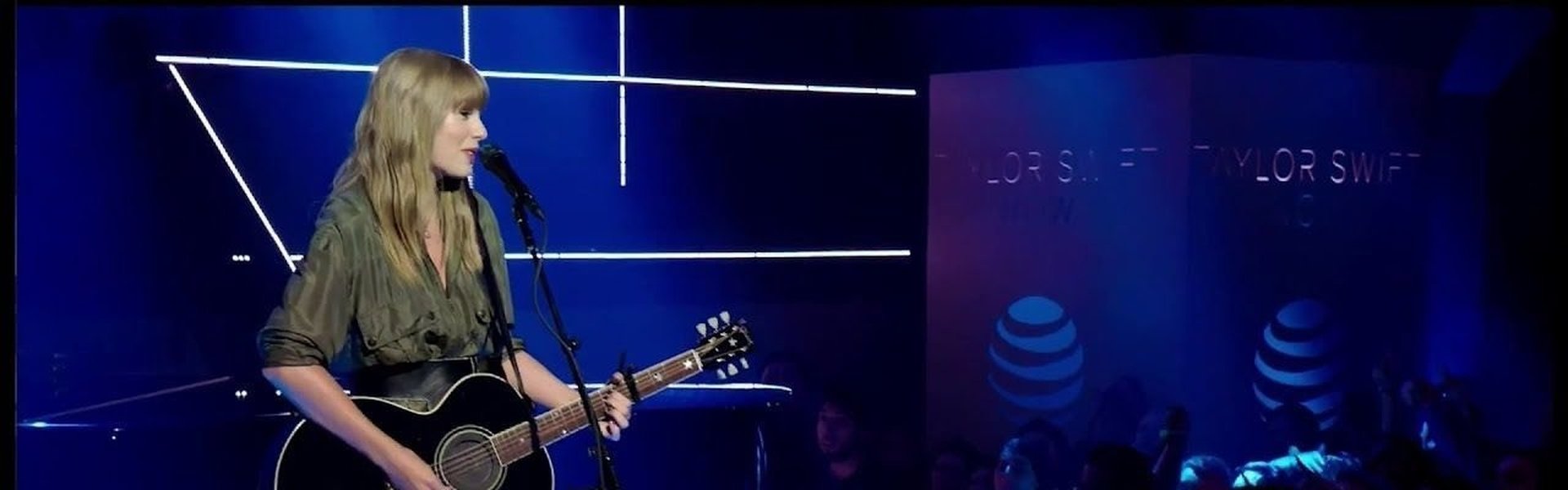 AT&T Taylor Swift NOW: Chicago Secret Concert