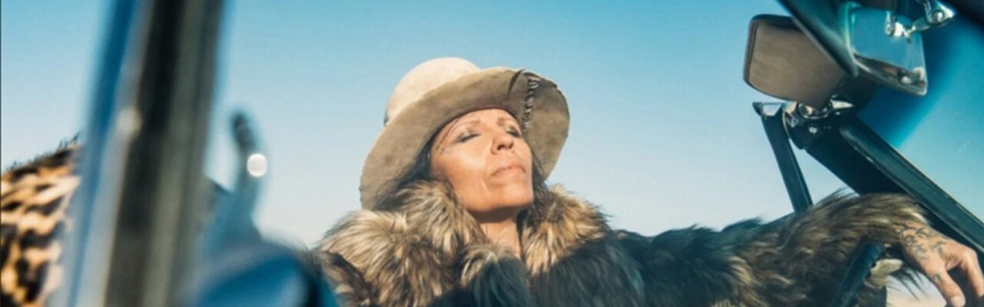 Linda Perry: Let It Die Here