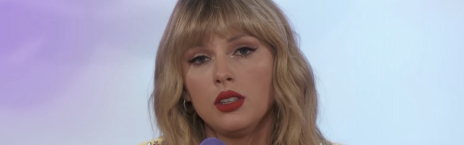 Taylor Swift: Lover's Lounge Live
