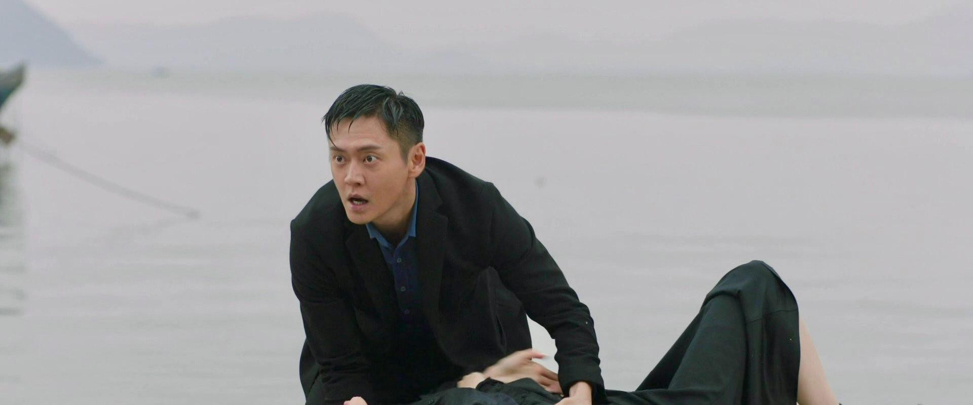 反黑英雄海报