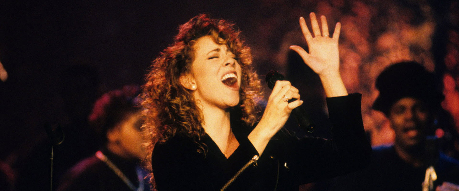 Mariah Carey: MTV Unplugged backdrop