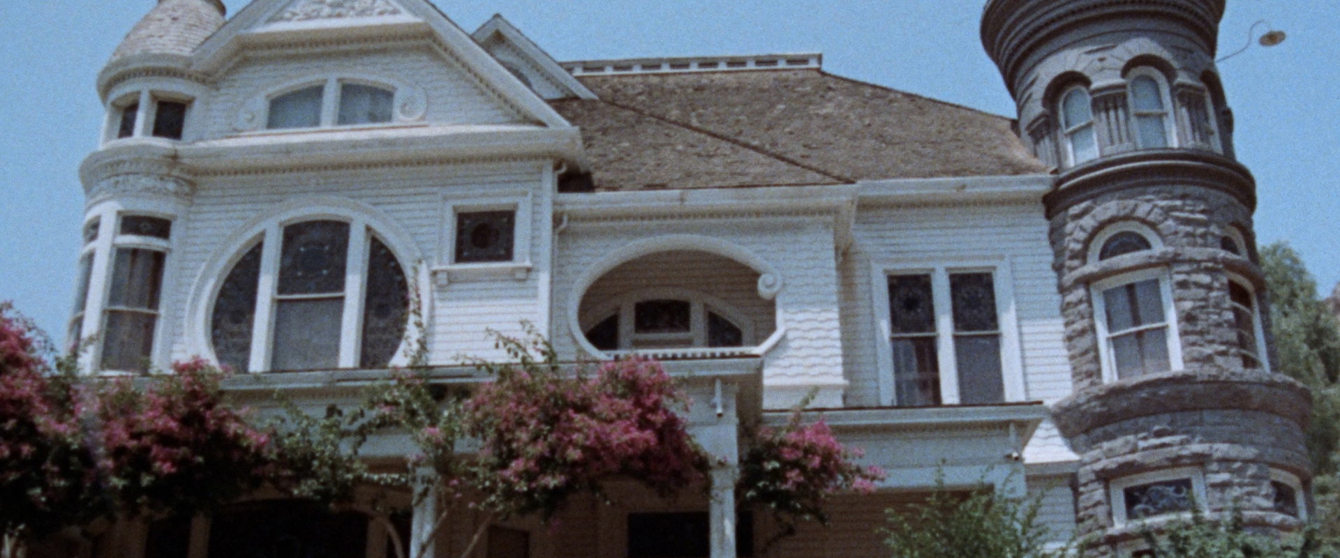 Don't Be Afraid of the Dark backdrop