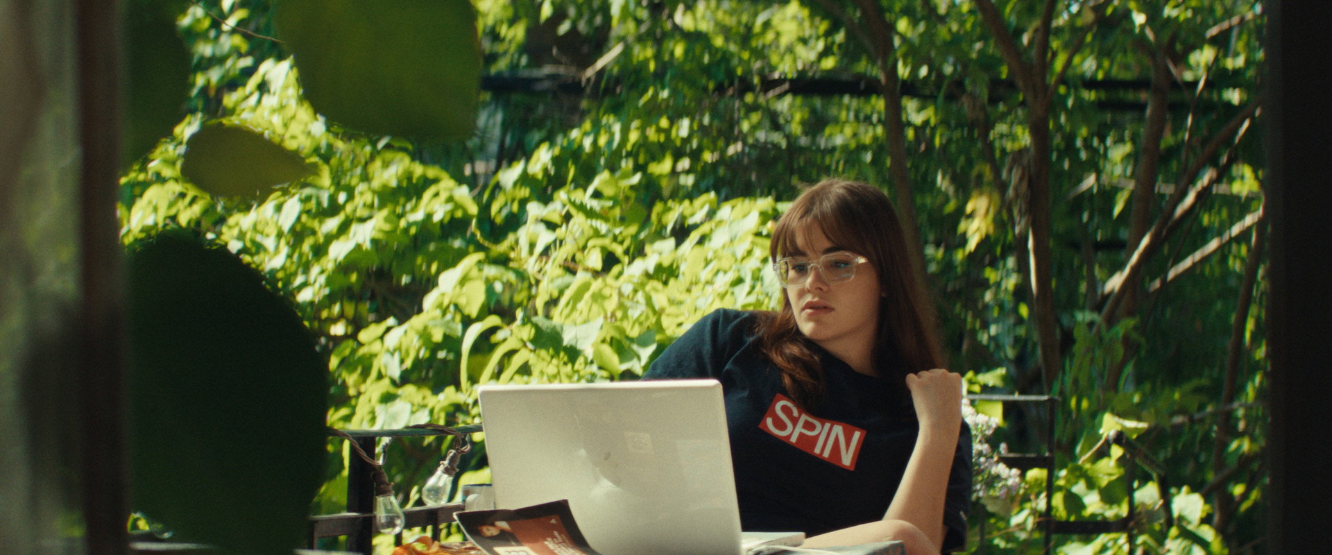 Mile End Kicks backdrop