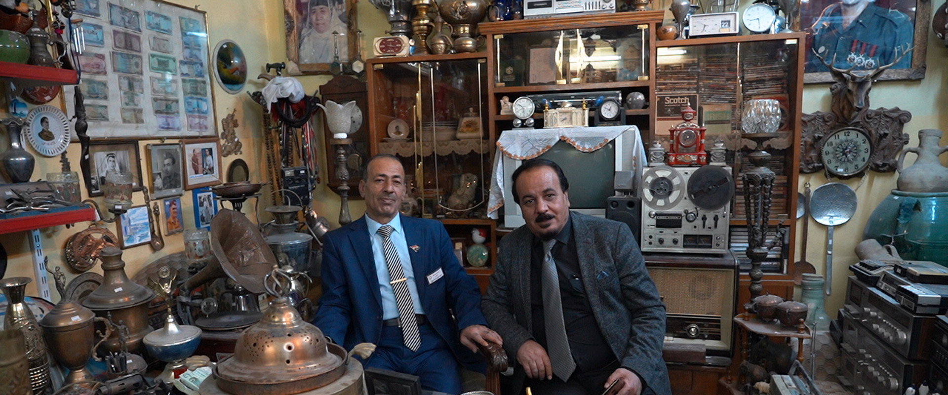 The Lions by the River Tigris backdrop