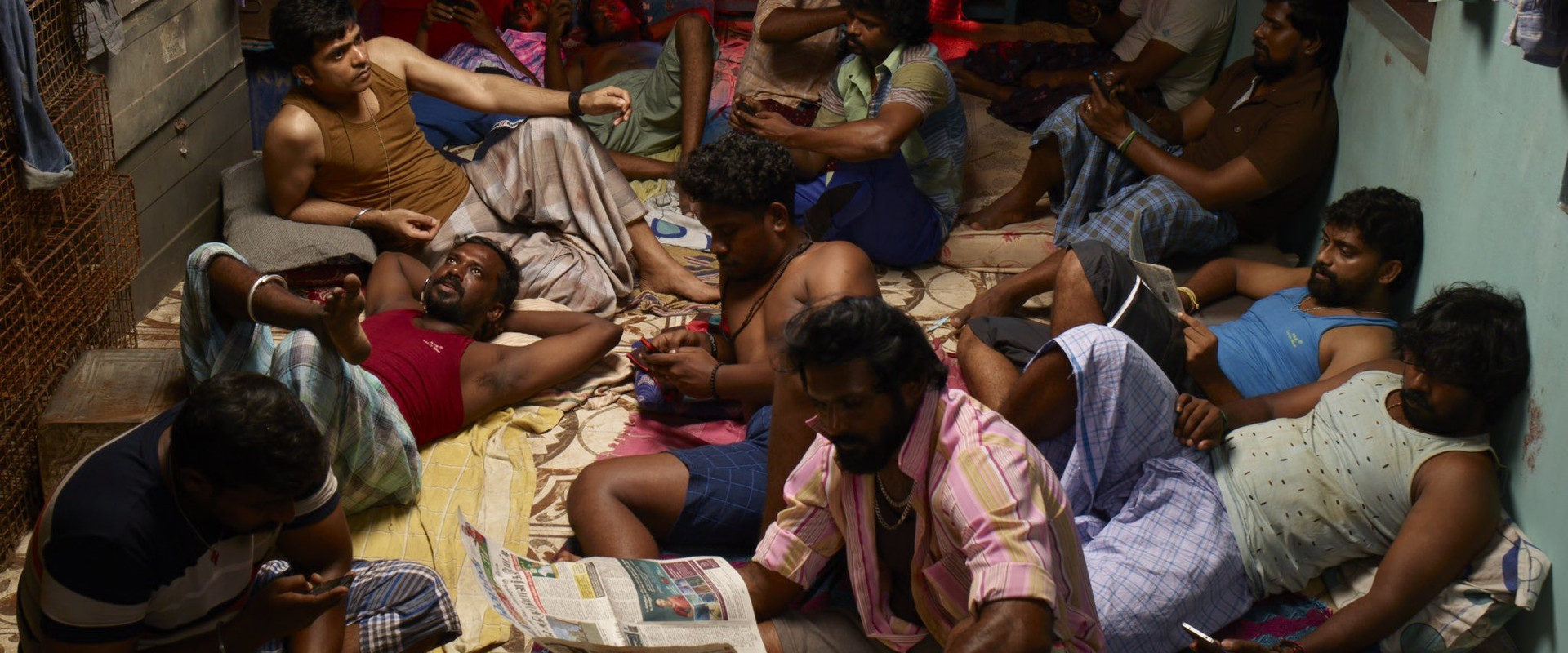 Vendhu Thanindhathu Kaadu backdrop