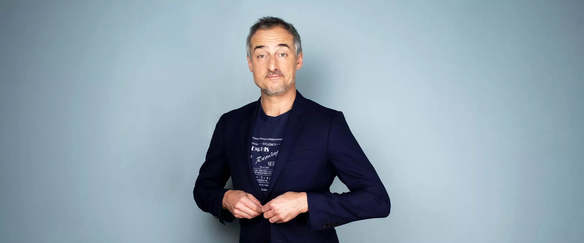 Merci Patron ! backdrop