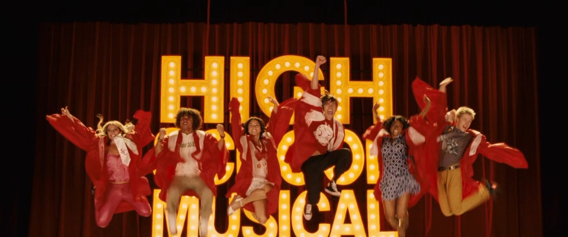 High School Musical 3: Senior Year backdrop