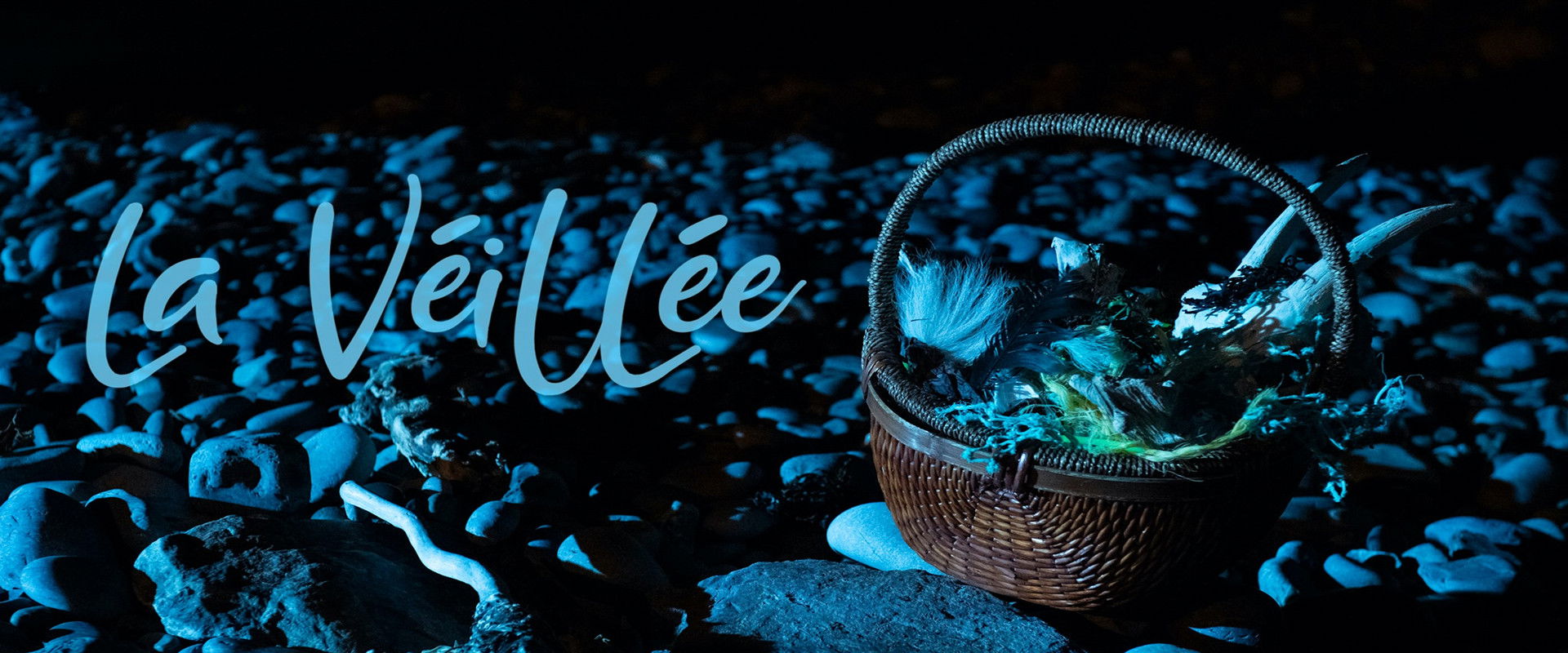 La Véillée backdrop