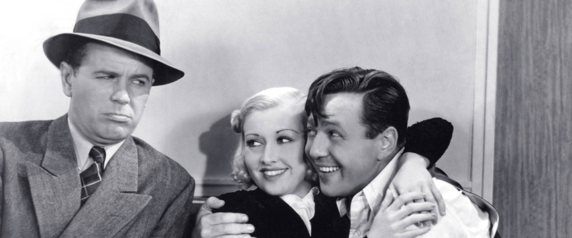 Bulldog Edition backdrop