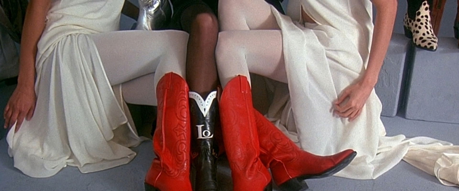 Prêt-à-Porter backdrop