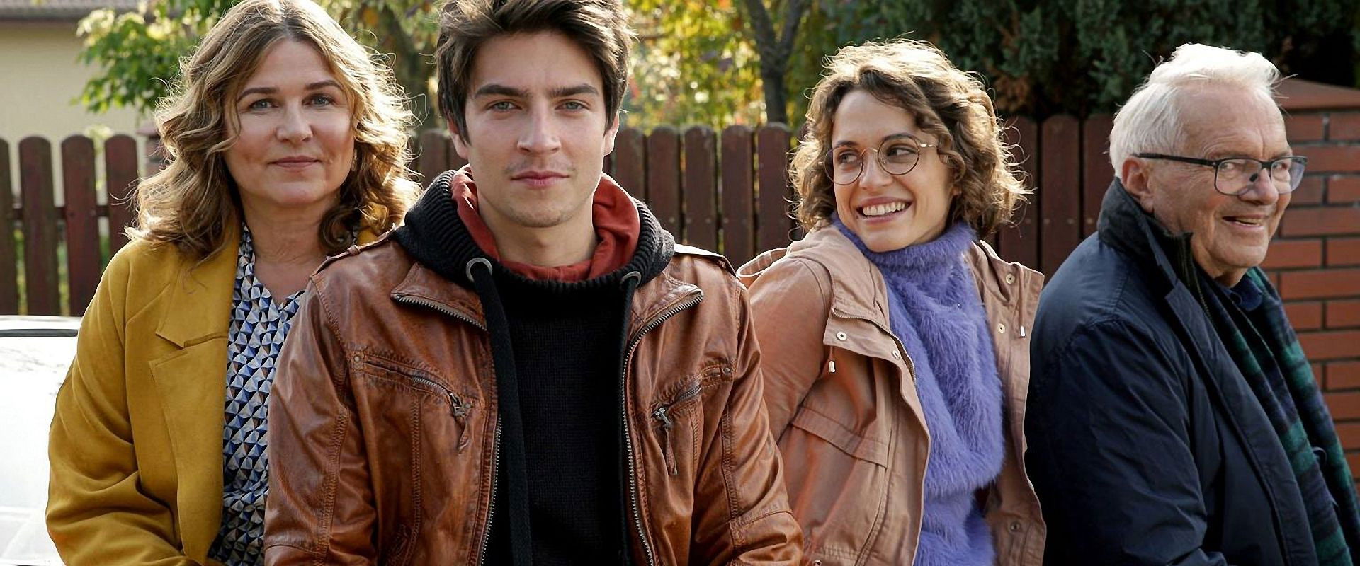 Mishmash, or Egg Nogg 3 backdrop