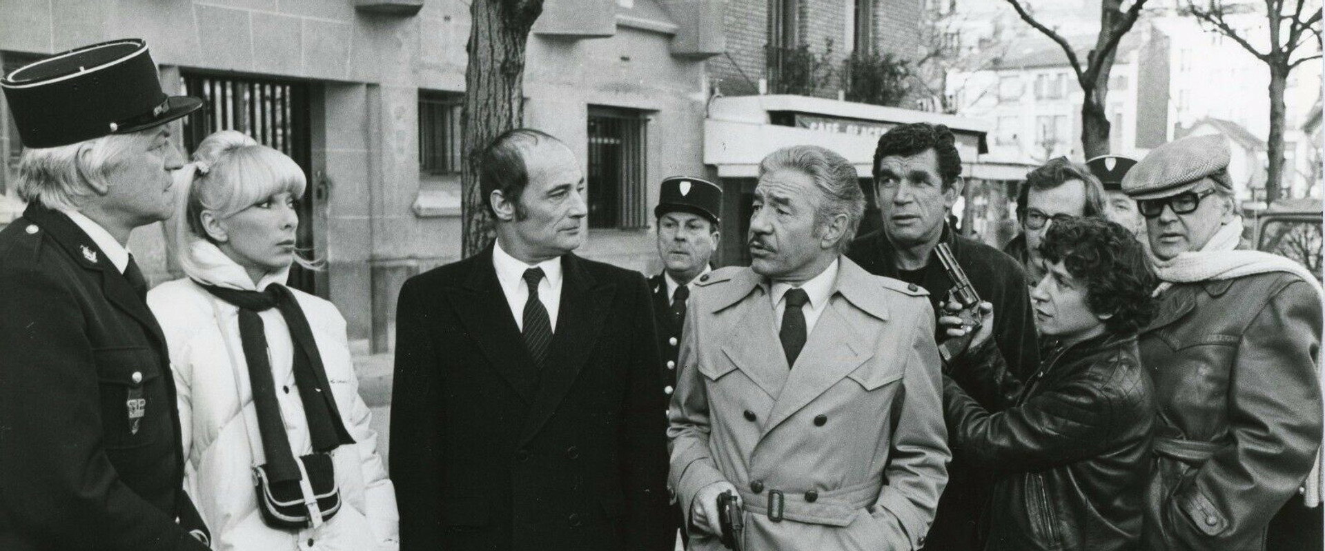 Signé Furax backdrop