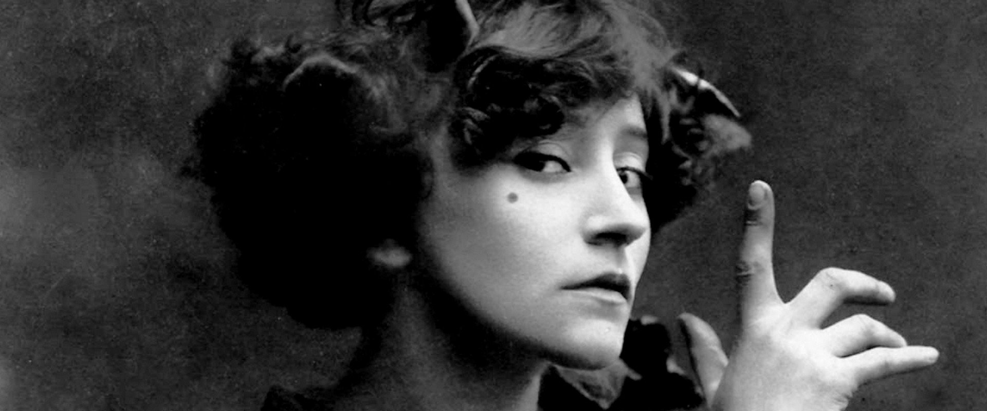 Colette, l'insoumise backdrop