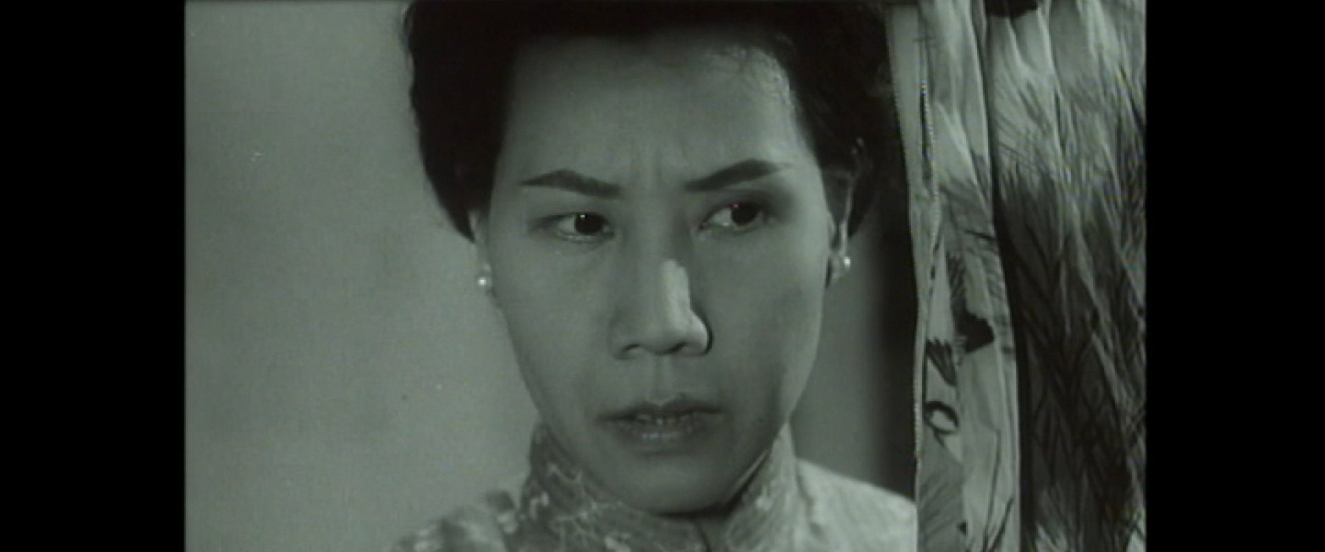 雷雨之夜 backdrop