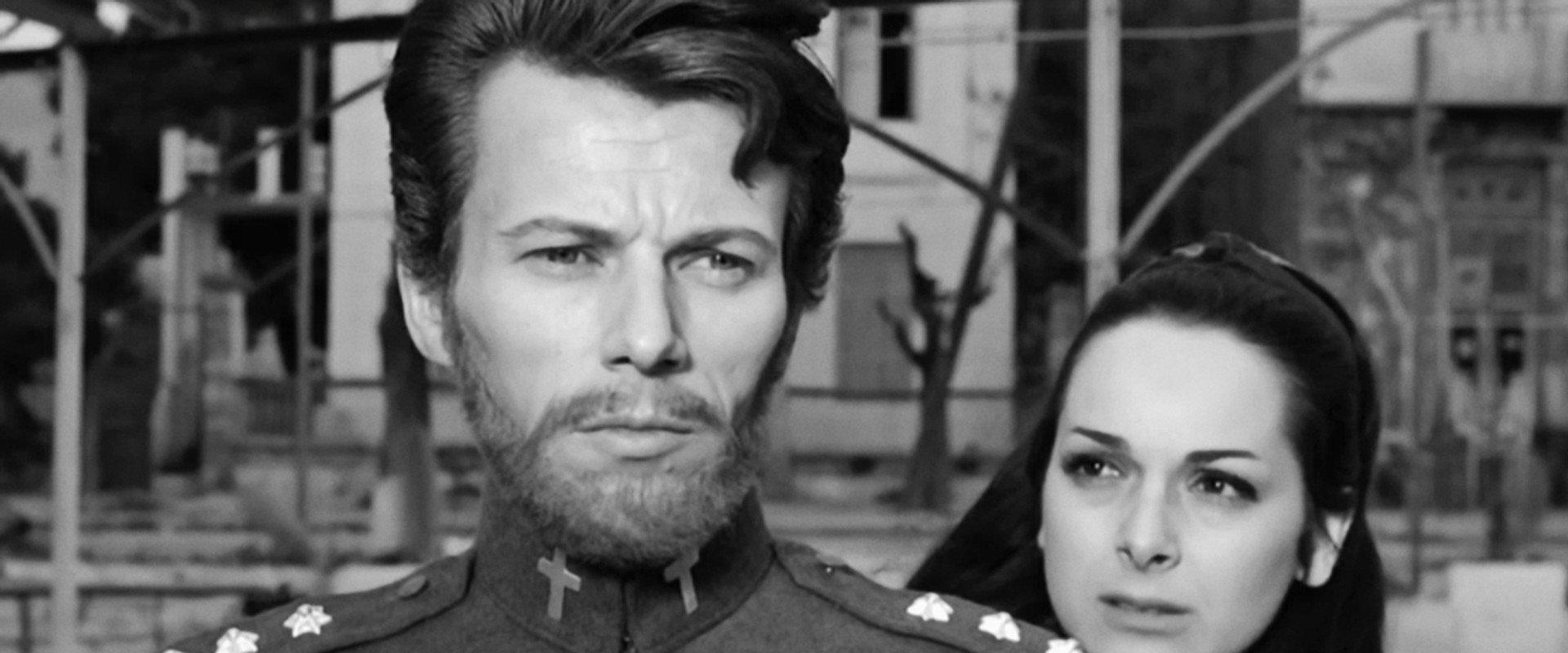 Οι ένοχοι backdrop