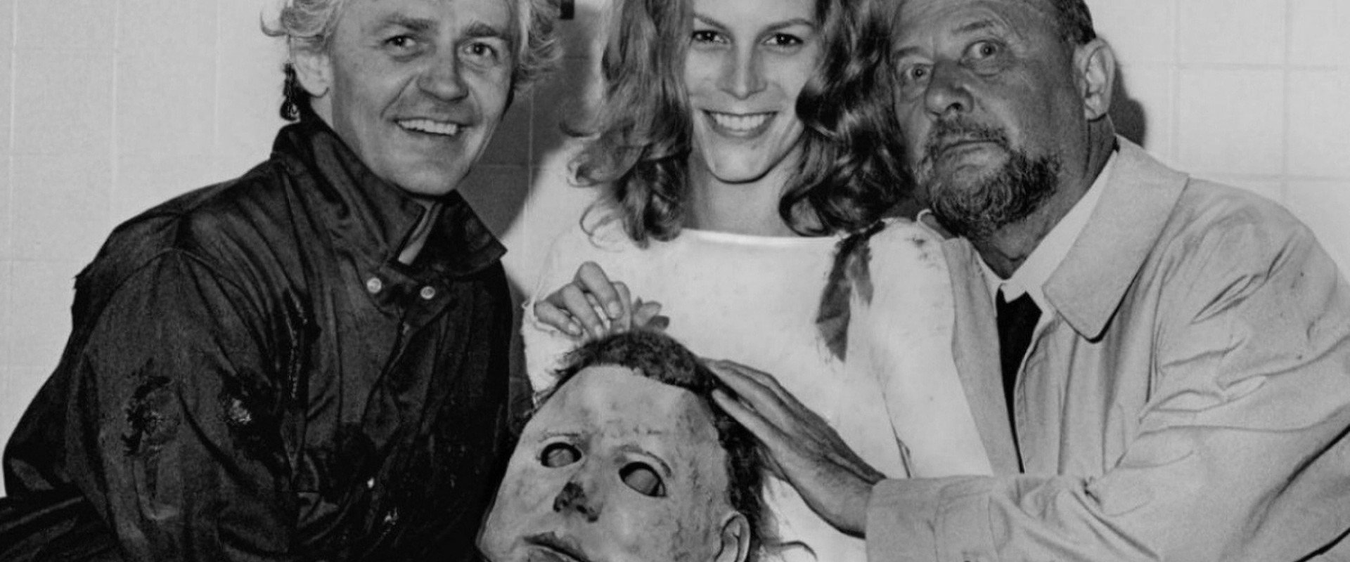 The Nightmare Isn't Over! The Making of Halloween II backdrop