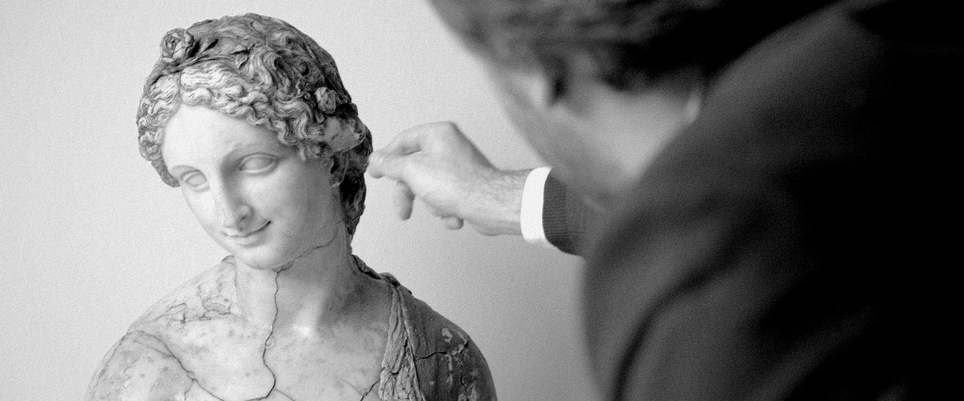 Leonardo da Vinci and the Bust of Flora
