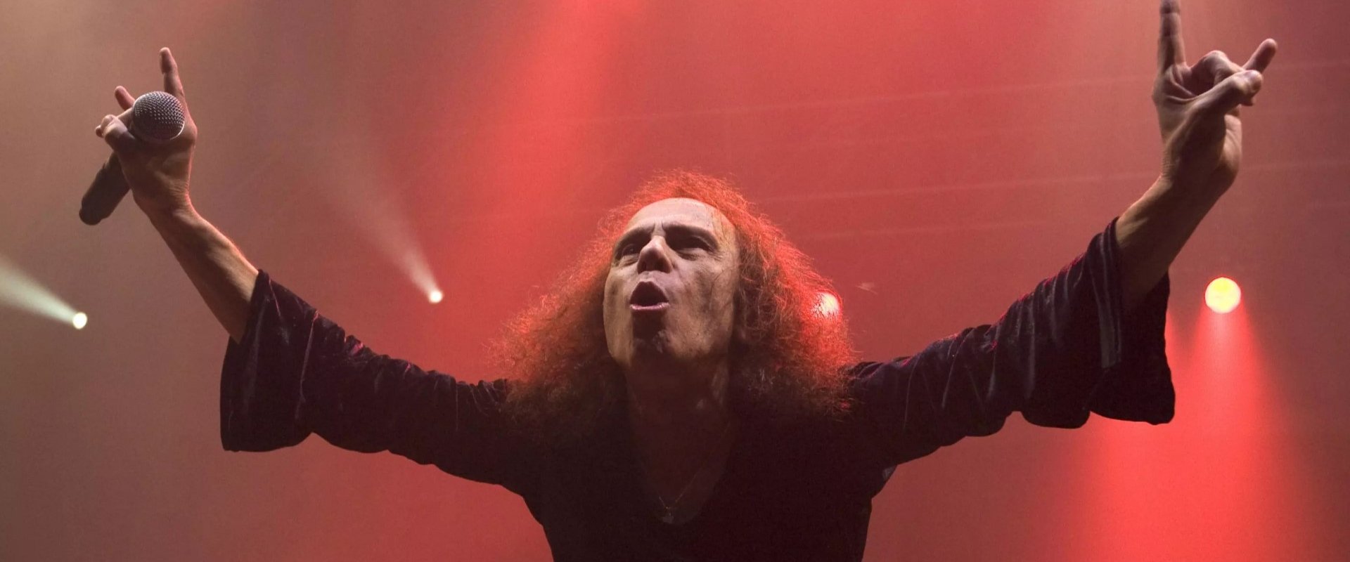 Dio: Dreamers Never Die backdrop