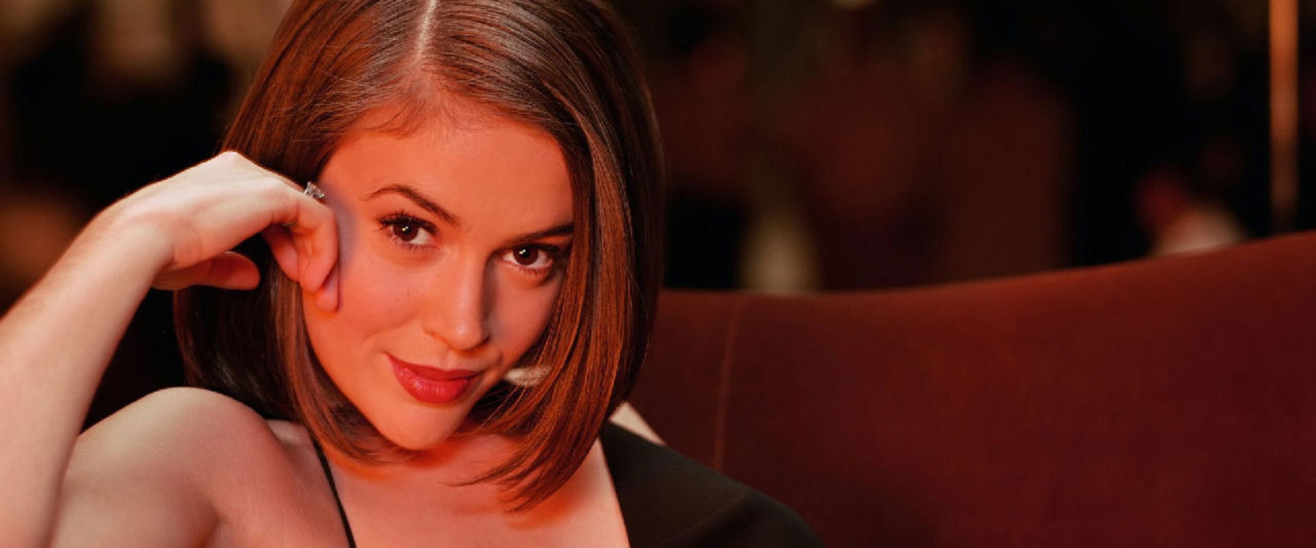 Poison Ivy 2: Lily backdrop