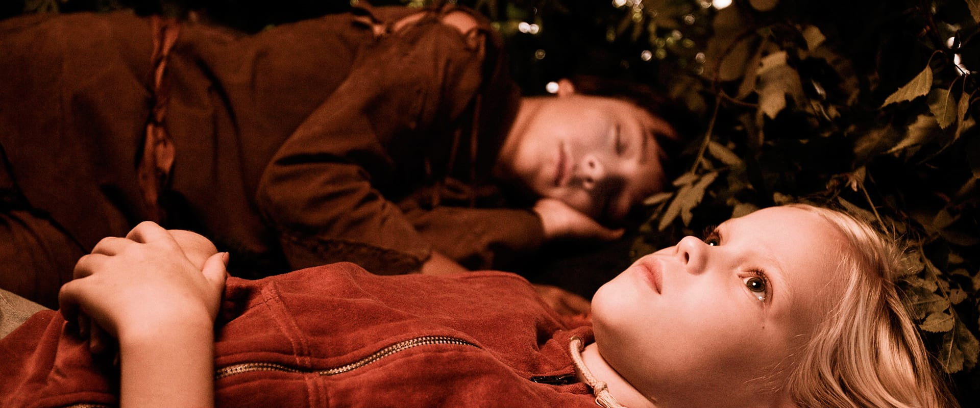 Unna and Nuuk backdrop