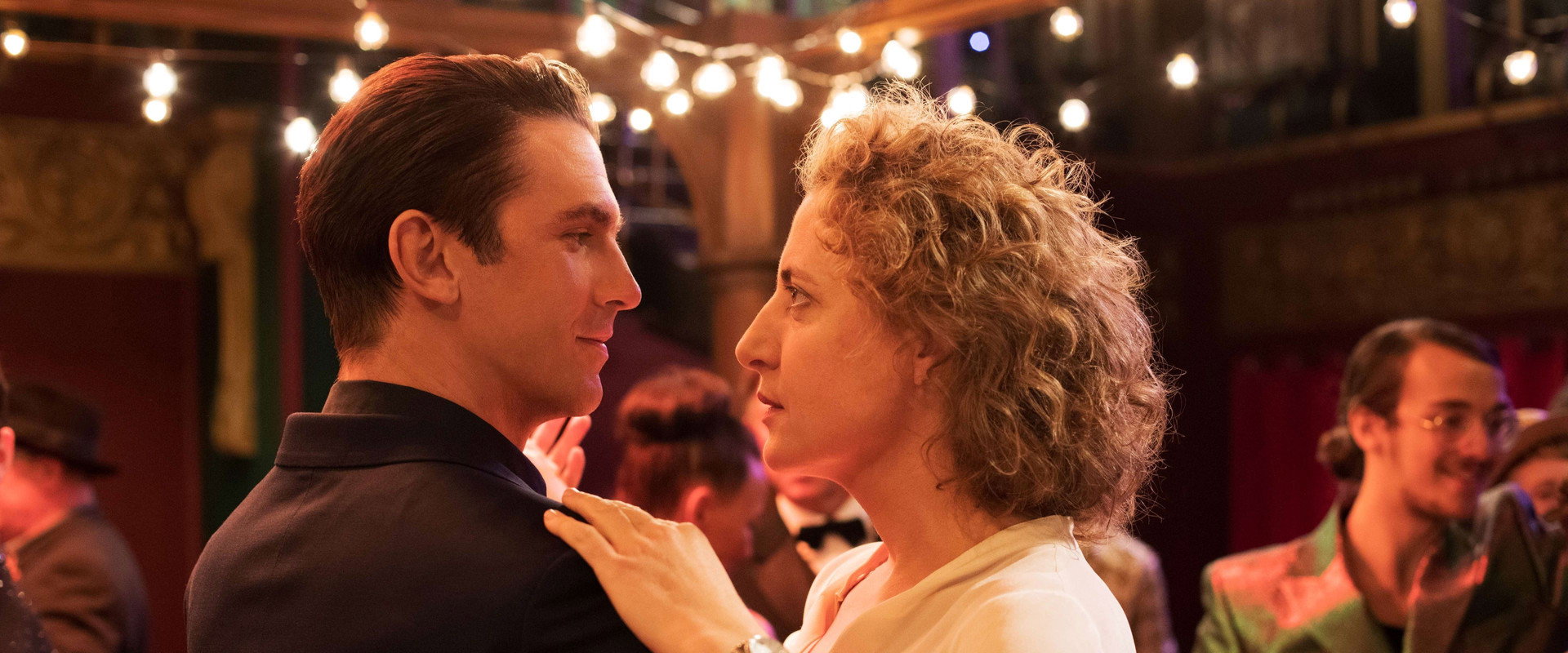 I'm Your Man backdrop